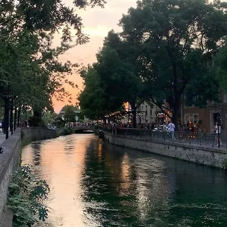 La Terrasse Du Pont Jullian Charme Et Calme Dans Le Coeur Historique *