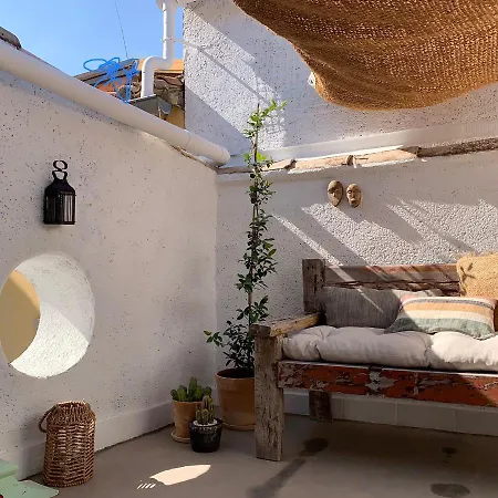 La Terrasse Du Pont Jullian Charme Et Calme Dans Le Coeur Historique Apartment L'Isle-sur-la-Sorgue
