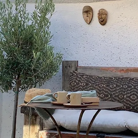 La Terrasse Du Pont Jullian Charme Et Calme Dans Le Coeur Historique Apartment L'Isle-sur-la-Sorgue